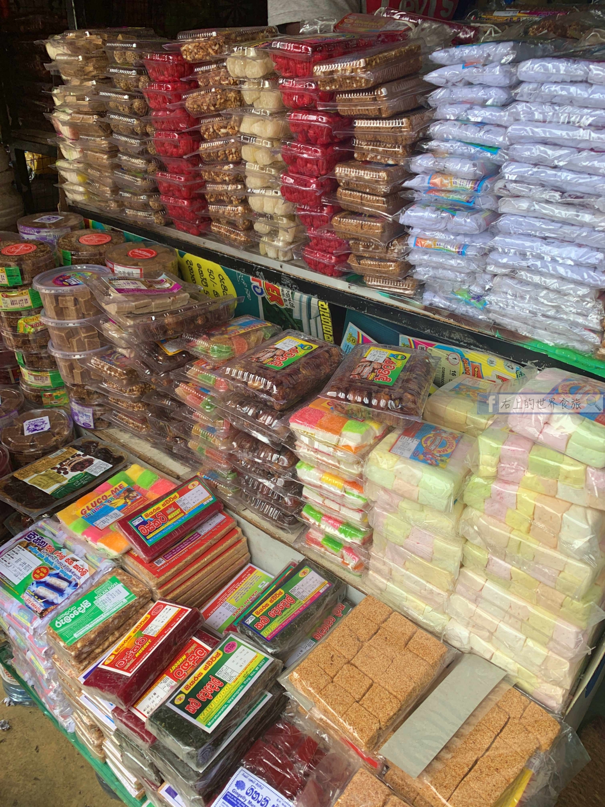 斯里蘭卡6-努沃勒埃利耶(Nuwara Eliya) 粉紅郵局．中央市場與當地人午餐．開車前往Ella沿途茶園美景 @右上世界食旅