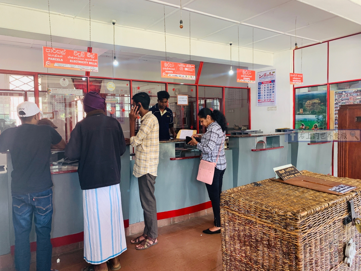 斯里蘭卡6-努沃勒埃利耶(Nuwara Eliya) 粉紅郵局．中央市場與當地人午餐．開車前往Ella沿途茶園美景 @右上世界食旅