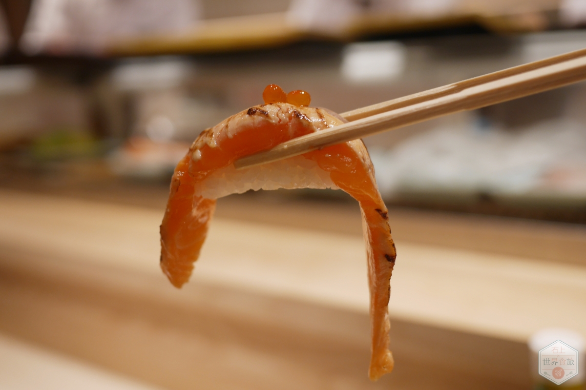 忠孝復興站美食-壽司美登利：排隊也要吃的日本名店，豐洲市場魚貨、山形縣壽司米的好味道 @右上世界食旅