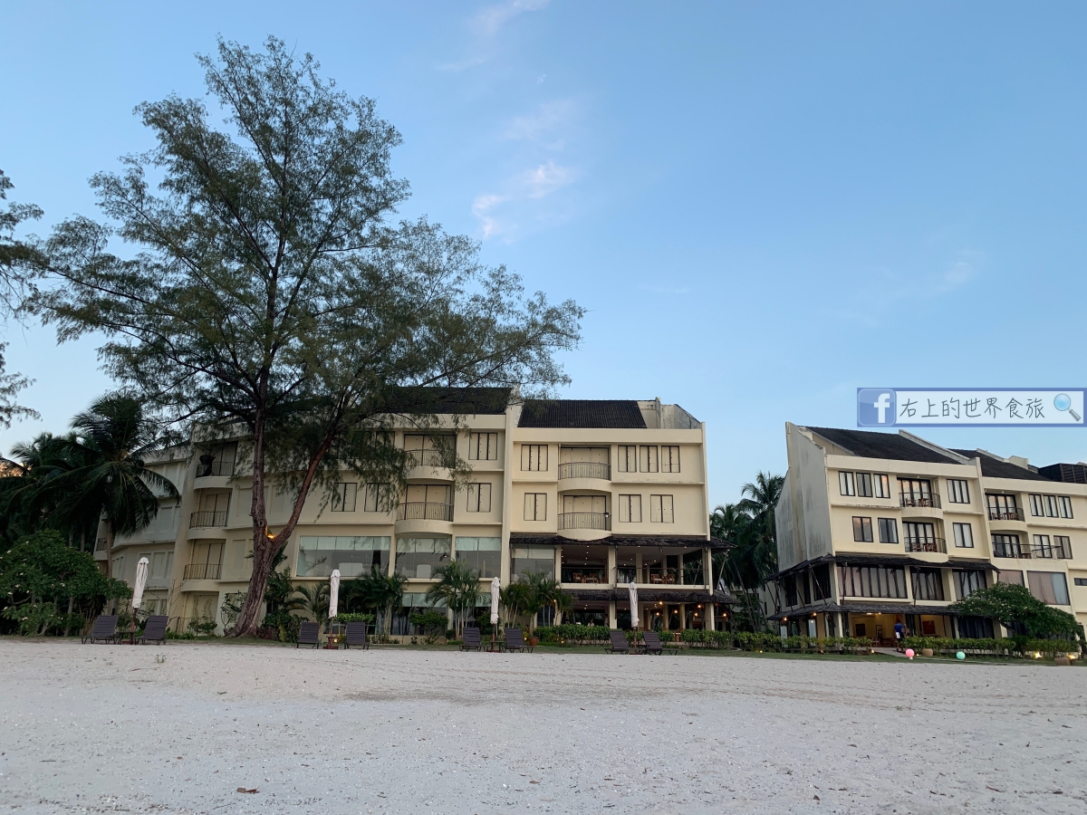 新馬行程5-蘭卡威二日行：Tanjung Rhu Beach海灘午餐、看日落．出海釣魚．流動夜市．OUTLET巧克力買到爽 @右上世界食旅