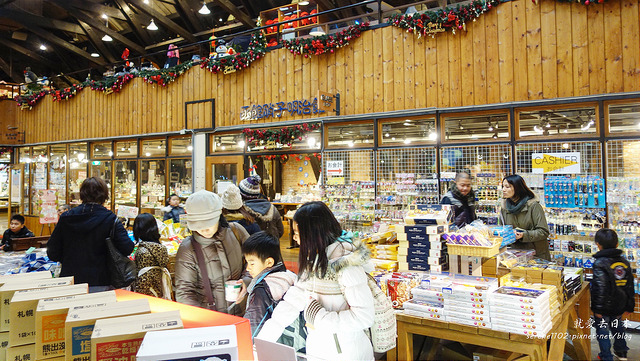 北海道 函館旅遊-金森倉庫群 @右上世界食旅
