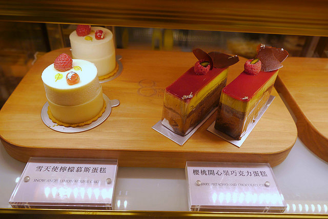 【台北-東門站】8%食尚信義：草莓季甜點．餅乾禮盒．麵包，樣樣都好吃！ @右上世界食旅