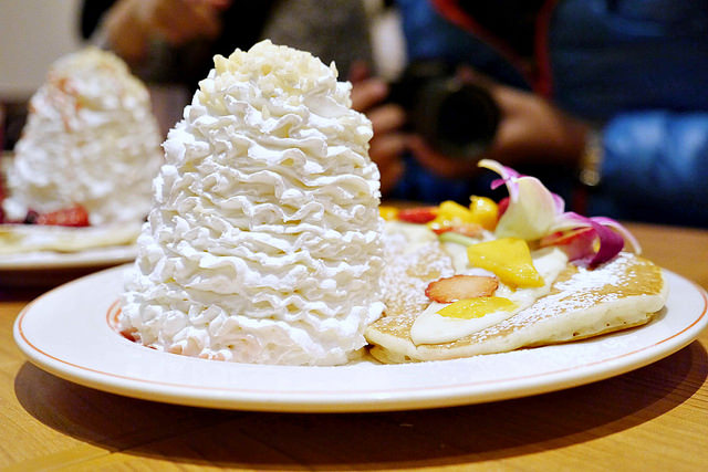 名古屋美食｜排隊名店：eggs&#8217;n things奶油山鬆餅，夏威夷風超受歡迎 @右上世界食旅