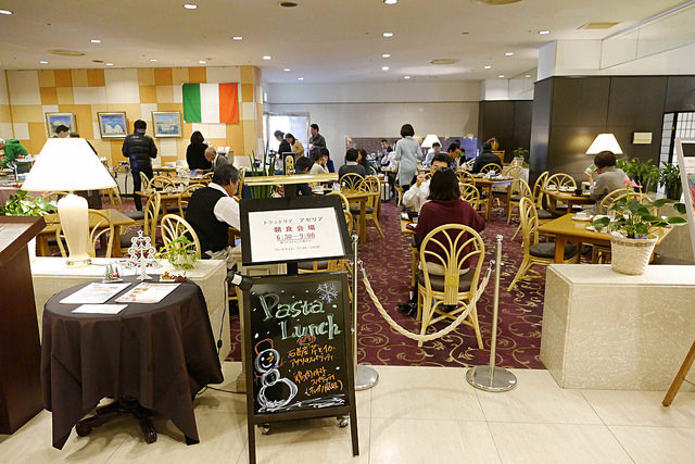 宮城 石卷飯店｜樓下就是超商，價格划算的商務旅館：Ishinomaki Sunplaza Hotel @右上世界食旅