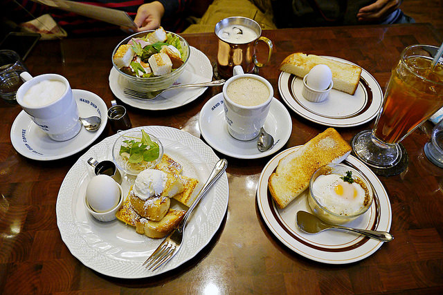 名古屋美食｜星乃珈琲店：早餐豐富，法式吐司超好吃 @右上世界食旅