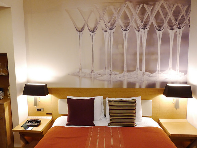 東京 汐留飯店｜Park Hotel Tokyo：讓東京鐵塔看我睡覺．藝術風情十足的現代高級飯店 @右上世界食旅