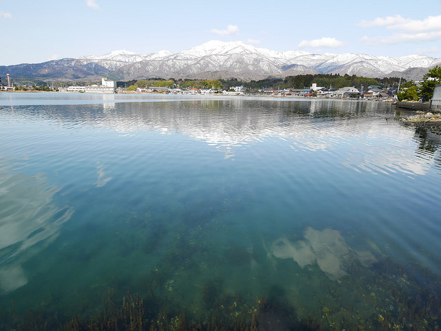 新潟 佐渡島溫泉-極品湖景、海鮮：湖畔之宿吉田屋酒店 @右上世界食旅