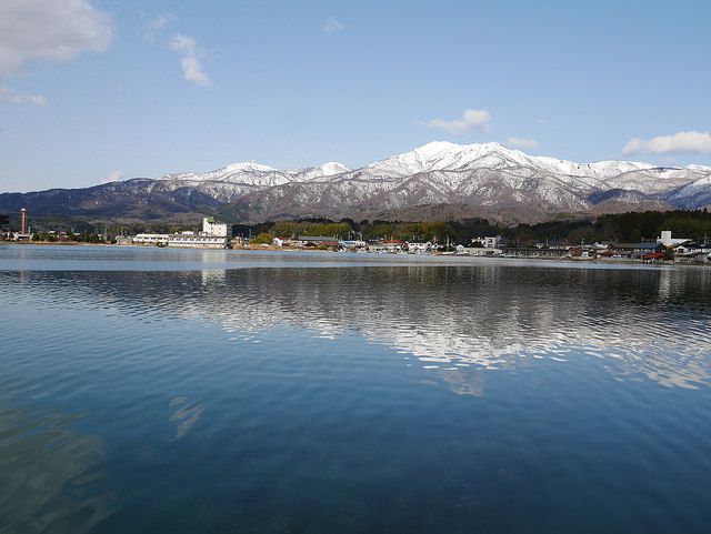 新潟 佐渡島溫泉-極品湖景、海鮮：湖畔之宿吉田屋酒店 @右上世界食旅