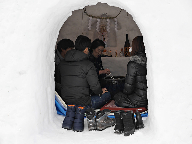 秋田 橫手雪屋祭：日本冬季最大雪屋祭典 夜景遺產 @右上世界食旅