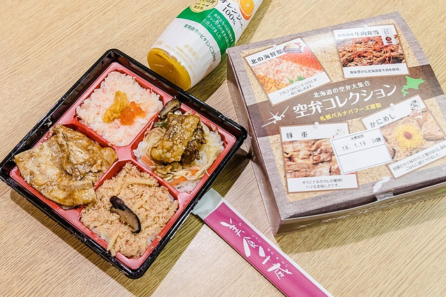 日本-北海道旅遊-千歲機場美食：富良野和牛便當，和牛牛排現做超美味！ @右上世界食旅