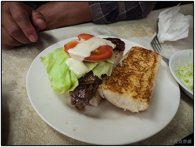 沖繩那霸美食-沖繩第一間牛排館Jack&#8217;s Steak House：必吃美味漢堡、牛排三明治 @右上世界食旅
