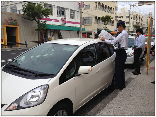 在日本遇到車禍怎麼辦？【沖繩】与那原警察署 @右上世界食旅