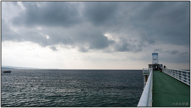 沖繩旅遊-海中瞭望塔：走下深海看可愛熱帶魚悠遊 @右上世界食旅