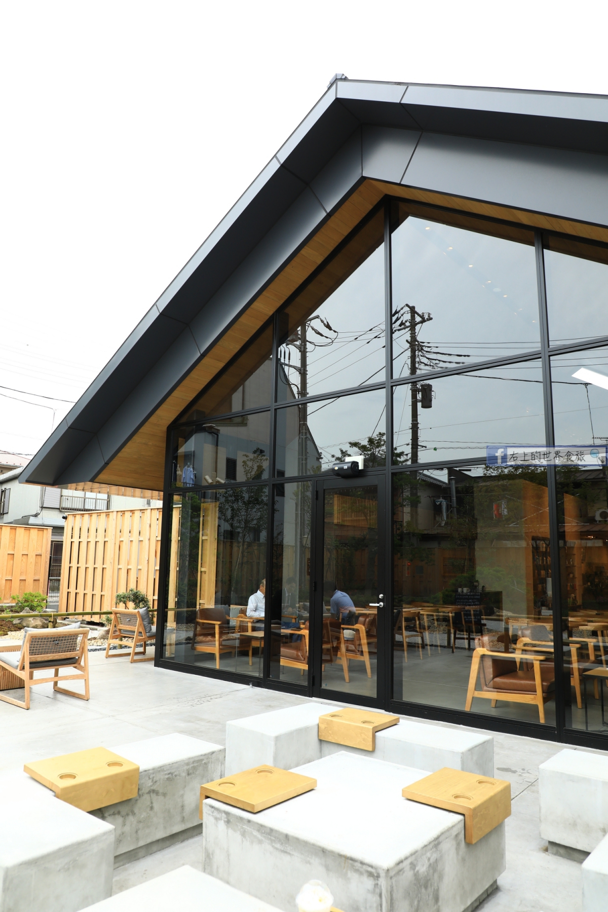 埼玉 川越旅遊-川越時鐘小路星巴克：優雅傳統的日式町家、庭園裡喝咖啡 @右上世界食旅