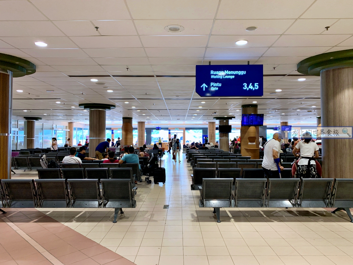 新馬行程4-蘭卡威機場完整攻略．自駕租車．美食（亞坤咖椰吐司、星巴克、COSTA COFFEE） @右上世界食旅